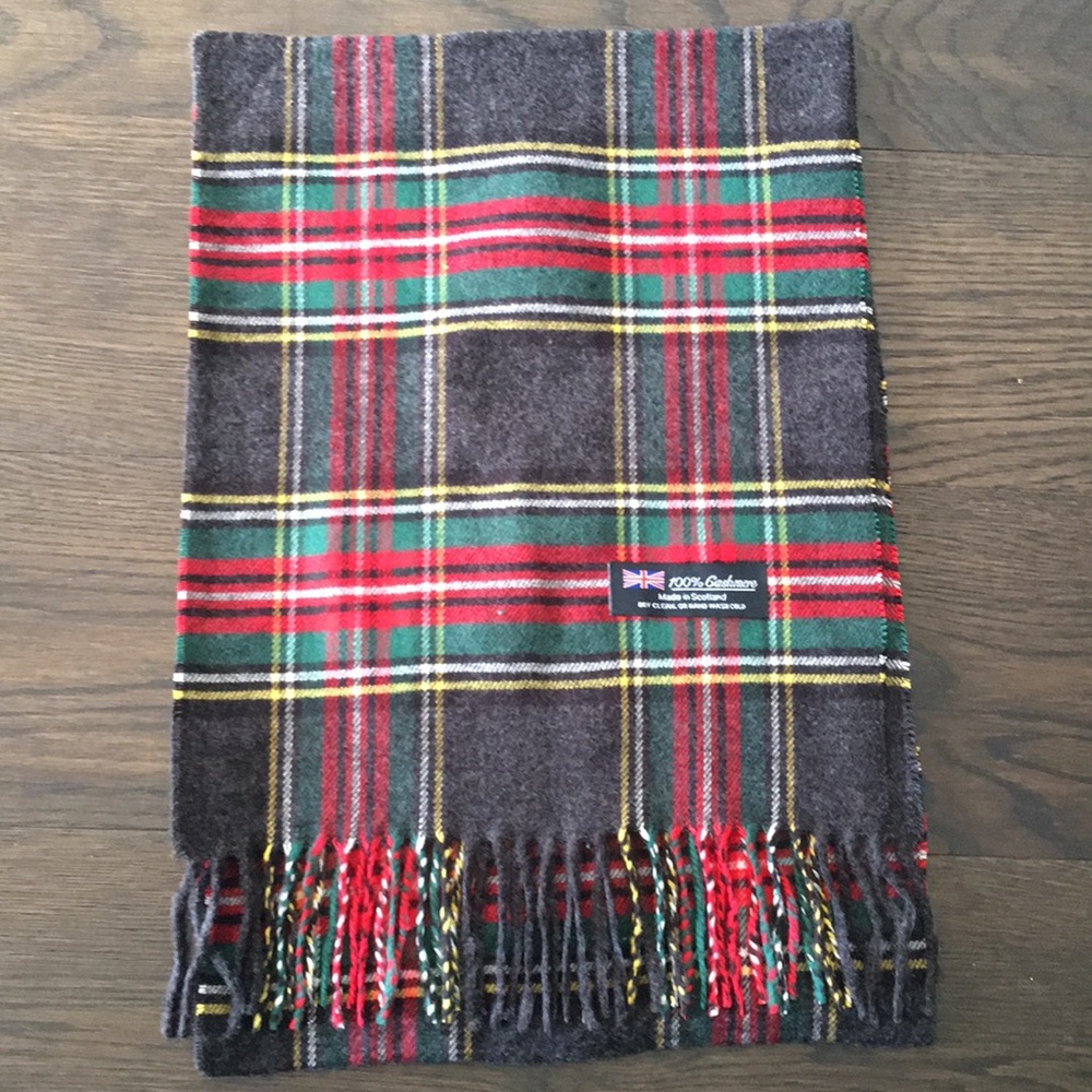 100% Cashmere Made in Scotland Scarf, NWOT